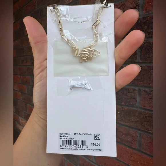 Initial E Gold Chain Charm Pearl Necklace - Picture 6 of 6